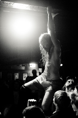 2010-05-19 - Monotonix från Debaser Slussen, Stockholm