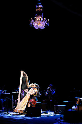 2010-05-24 - Joanna Newsom från Dramaten, Stockholm