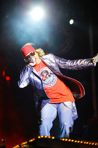 2010-06-12 - Guns n' Roses från Sweden Rock Festival, Sölvesborg