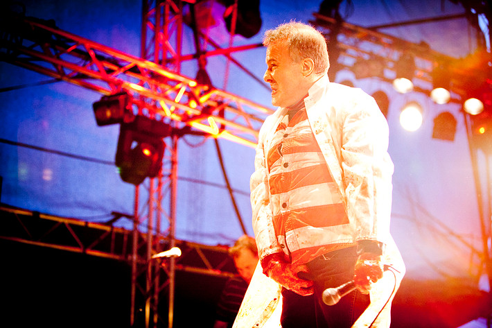 2010-06-17 - Jello Biafra and The Guantanamo School of Medicine från West Coast Riot, Göteborg