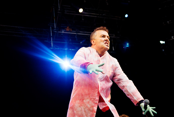 2010-06-30 - Jello Biafra and The Guantanamo School of Medicine från Peace & Love, Borlänge
