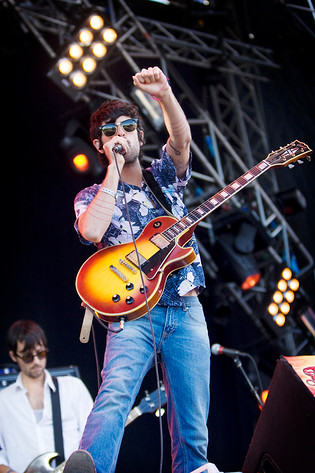 2010-07-01 - Devendra Banhart från Peace & Love, Borlänge