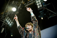 2010-07-01 - The Kooks från Peace & Love, Borlänge