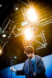 2010-07-01 - The Kooks från Peace & Love, Borlänge