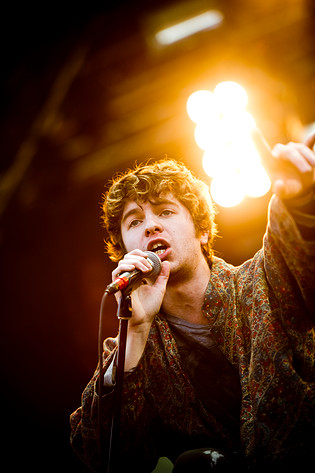 2010-07-01 - The Kooks från Peace & Love, Borlänge