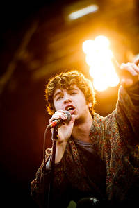 2010-07-01 - The Kooks från Peace & Love, Borlänge