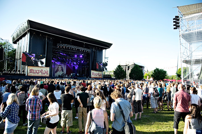 2010-07-01 - Vampire Weekend från Peace & Love, Borlänge