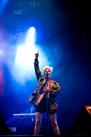 2010-07-01 - Robyn från Peace & Love, Borlänge