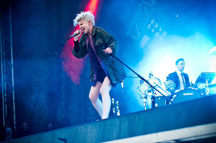 2010-07-01 - Robyn från Peace & Love, Borlänge