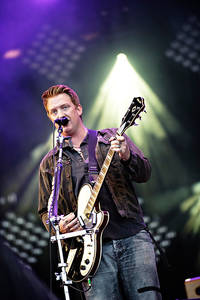 2010-07-01 - Them Crooked Vultures från Peace & Love, Borlänge