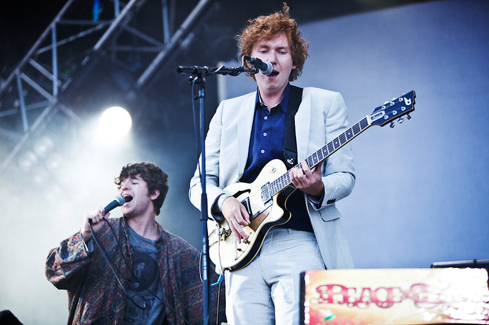 2010-07-01 - The Kooks från Peace & Love, Borlänge