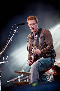 2010-07-01 - Them Crooked Vultures från Peace & Love, Borlänge