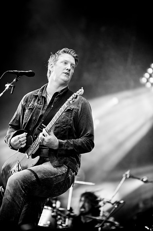 2010-07-01 - Them Crooked Vultures från Peace & Love, Borlänge