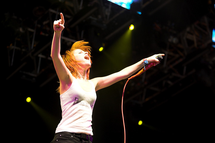 2010-07-01 - Paramore från Roskildefestivalen, Roskilde