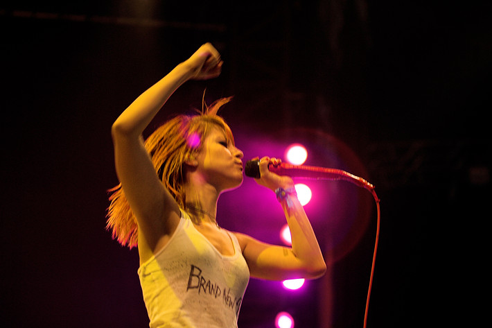 2010-07-01 - Paramore från Roskildefestivalen, Roskilde