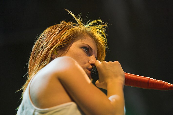 2010-07-01 - Paramore från Roskildefestivalen, Roskilde