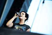 2010-07-02 - Lily Allen från Peace & Love, Borlänge