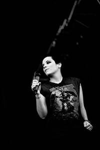 2010-07-02 - Lily Allen från Peace & Love, Borlänge