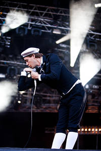 2010-07-02 - The Hives från Peace & Love, Borlänge