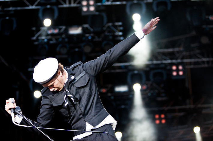 2010-07-02 - The Hives från Peace & Love, Borlänge