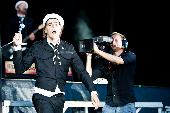 2010-07-02 - The Hives från Peace & Love, Borlänge
