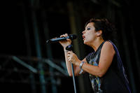 2010-07-02 - Lily Allen från Peace & Love, Borlänge