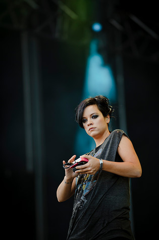 2010-07-02 - Lily Allen från Peace & Love, Borlänge