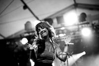2010-07-02 - Niki & The Dove från Peace & Love, Borlänge
