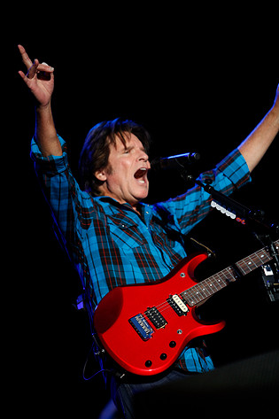 2010-07-03 - John Fogerty från Peace & Love, Borlänge