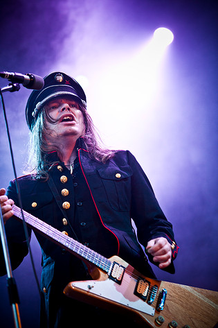 2010-07-03 - Imperial State Electric från Peace & Love, Borlänge