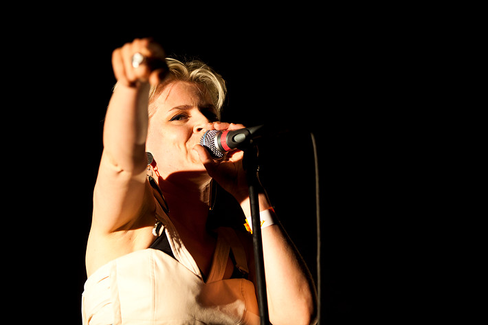 2010-07-02 - Robyn från Roskildefestivalen, Roskilde