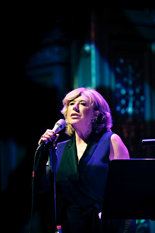 2010-07-14 - Marianne Faithfull från Berns, Stockholm