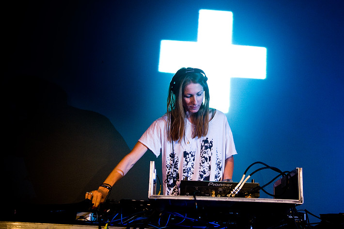 2010-07-14 - Ellen Allien från Arvikafestivalen, Arvika