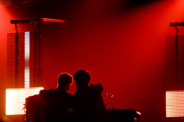 2010-07-16 - Simian Mobile Disco från Arvikafestivalen, Arvika