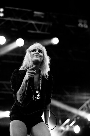 2010-07-29 - The Sounds från Putte i Parken, Karlskoga