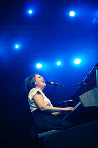 2010-07-30 - Marit Bergman från Storsjöyran, Östersund