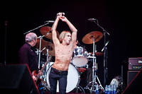 2010-08-13 - Iggy & The Stooges från Way Out West, Göteborg