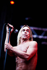 2010-08-13 - Iggy & The Stooges från Way Out West, Göteborg