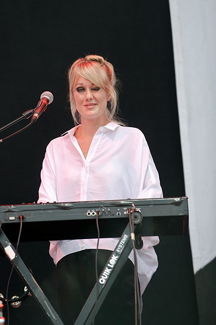 2010-08-27 - Shout Out Louds från Zurich Openair, Zürich 2010-08-27 - Shout Out Louds från Zurich Openair, Zürich