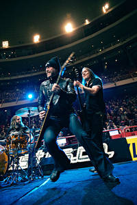 2010-10-08 - Mustasch från Globen, Stockholm