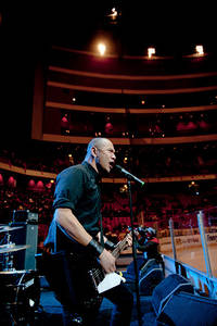 2010-10-09 - Danko Jones från Globen, Stockholm