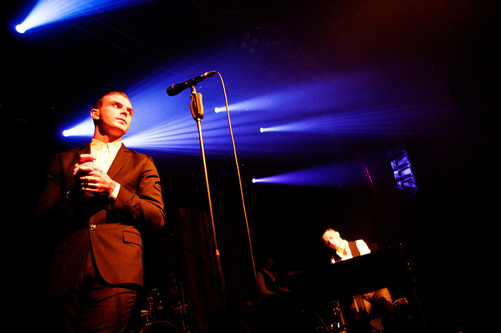 2010-10-16 - Hurts från Debaser Medis, Stockholm