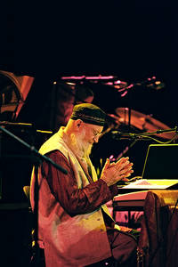 2010-10-17 - Terry Riley från Uppsala Konsert & Kongress, Uppsala