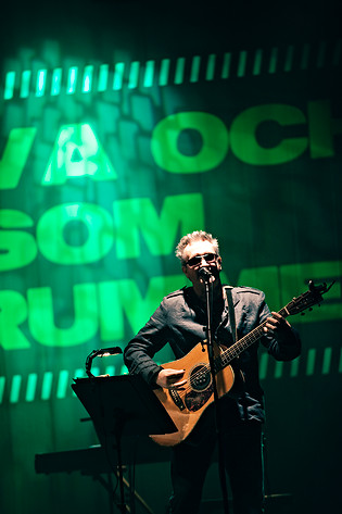2010-10-23 - "Att leva och dö som Joe Strummer" med Marcus Birro & Wayne Hussey från Södra Teatern, Stockholm