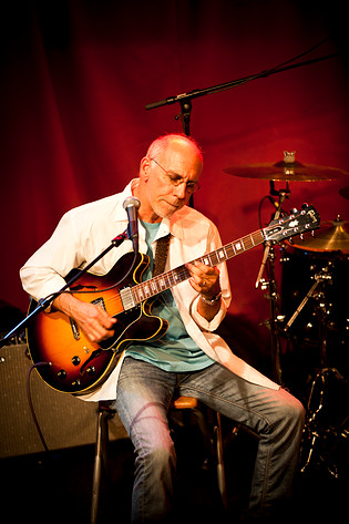 2010-10-28 - Larry Carlton Trio från Fasching, Stockholm