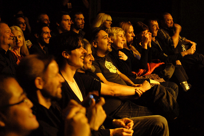 2010-11-06 - Einstürzende Neubauten från Södra Teatern, Stockholm
