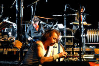 2010-11-06 - Einstürzende Neubauten från Södra Teatern, Stockholm