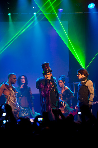 2010-11-09 - Adam Lambert från Debaser Medis, Stockholm