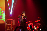 2010-11-09 - Adam Lambert från Debaser Medis, Stockholm