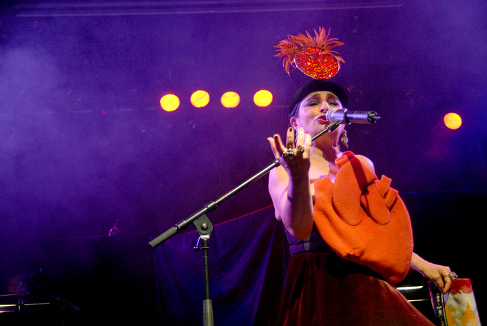 2010-11-06 - Astrid Hadad från Södra Teatern, Stockholm